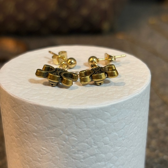 Celine bronze Earrings - Picture 4 of 5